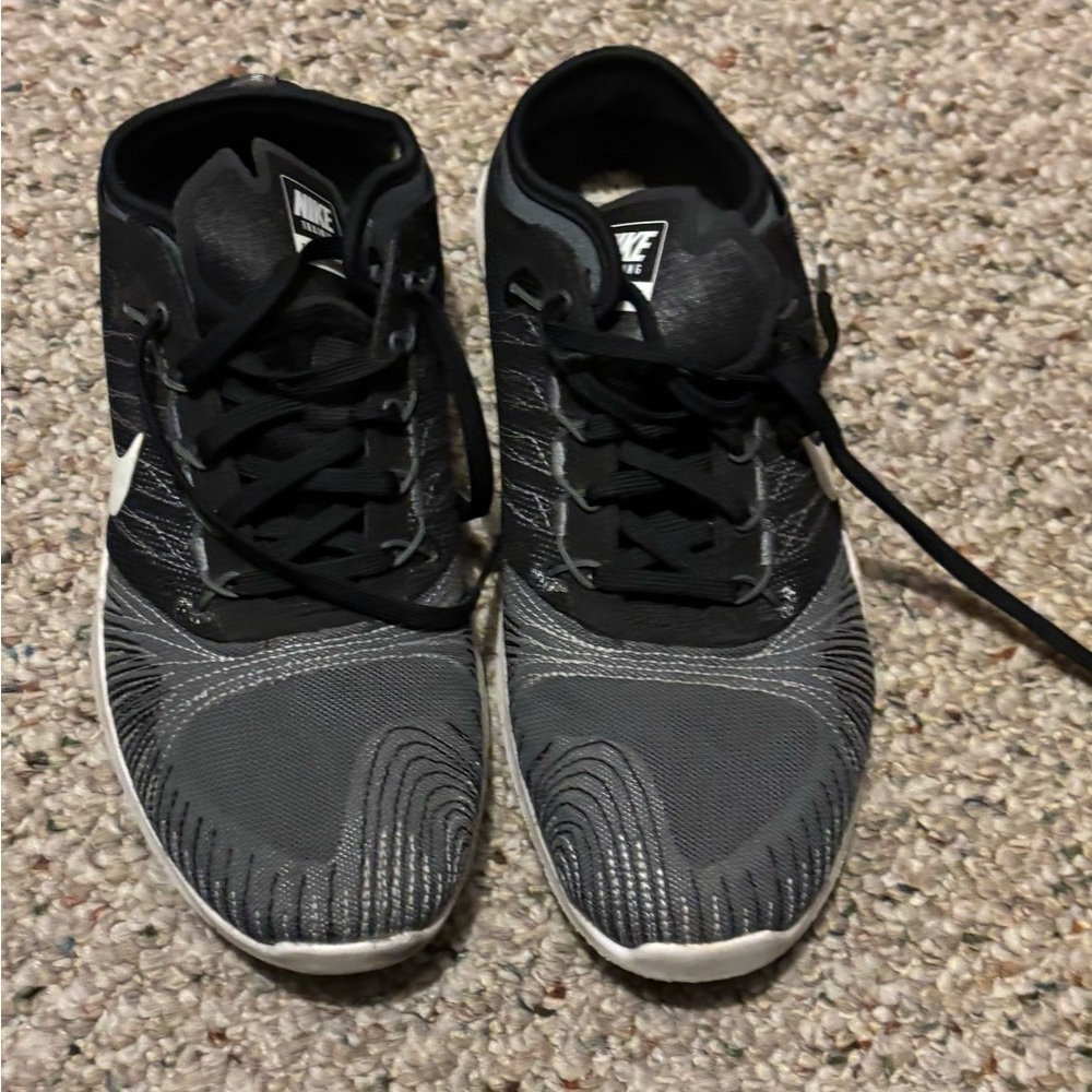 Nike Dual-Tone Black and Gray Sneakers
